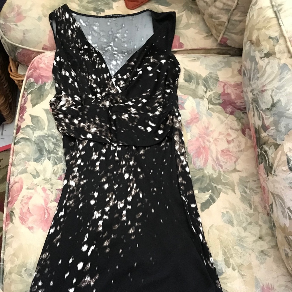 Elie Tahari soft flattering abstract dress